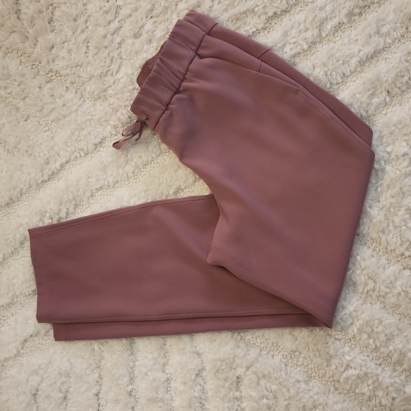 Lululemon On the Fly pants - Picture 7 of 10